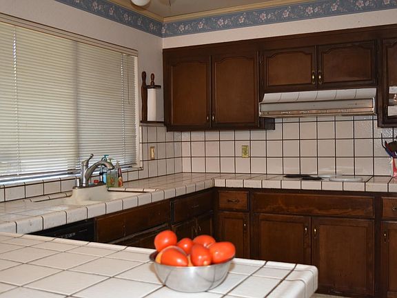 5th image of 1784 Kirkmont Dr