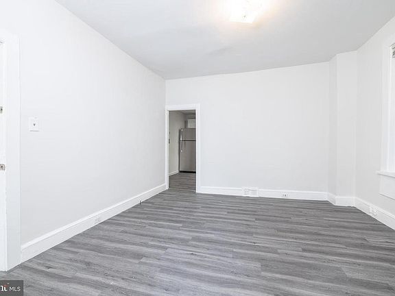 5th image of 1739 W 5th St #1
