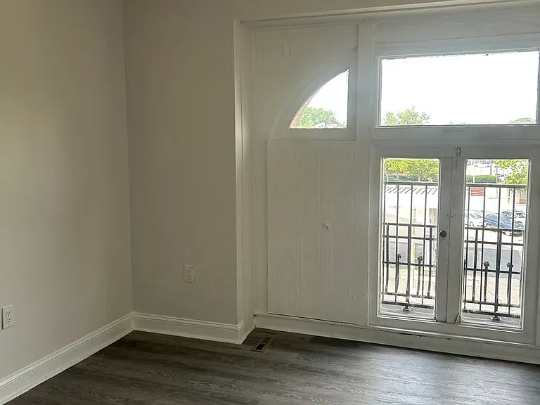1824 W Girard Ave — Photo 17