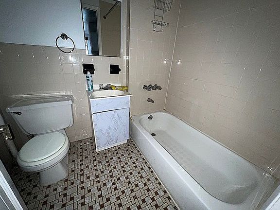 4th image of 55 Leroy St APT 11