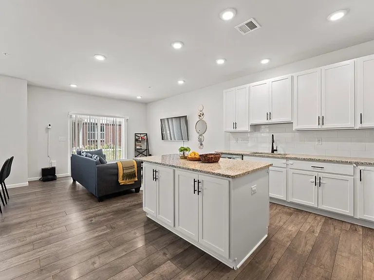 230 Honey Ln — Photo 19
