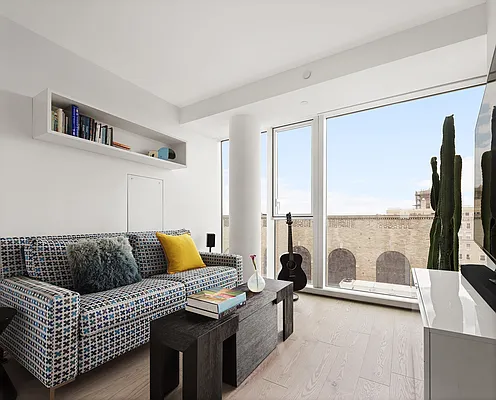 Sold by Compass | media 21