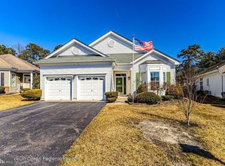 5 Quicksilver Ct, Lakewood, NJ 08701