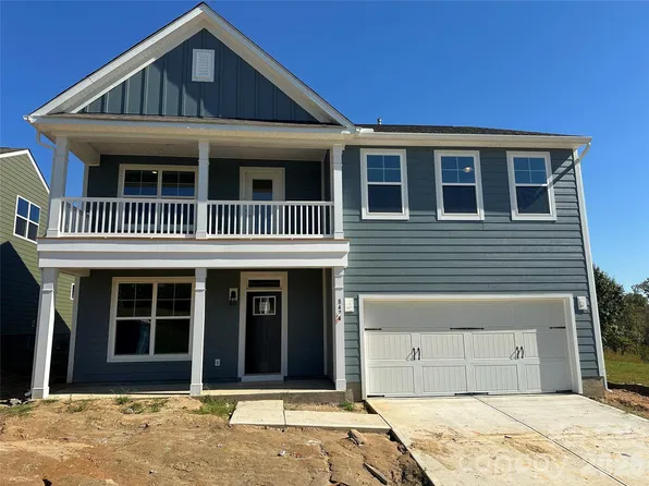 8474 Acadia Pkwy, Sherrills Ford, NC 28673