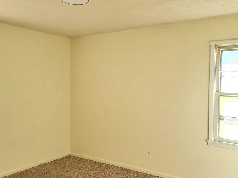 6811 Radial Dr — Photo 18