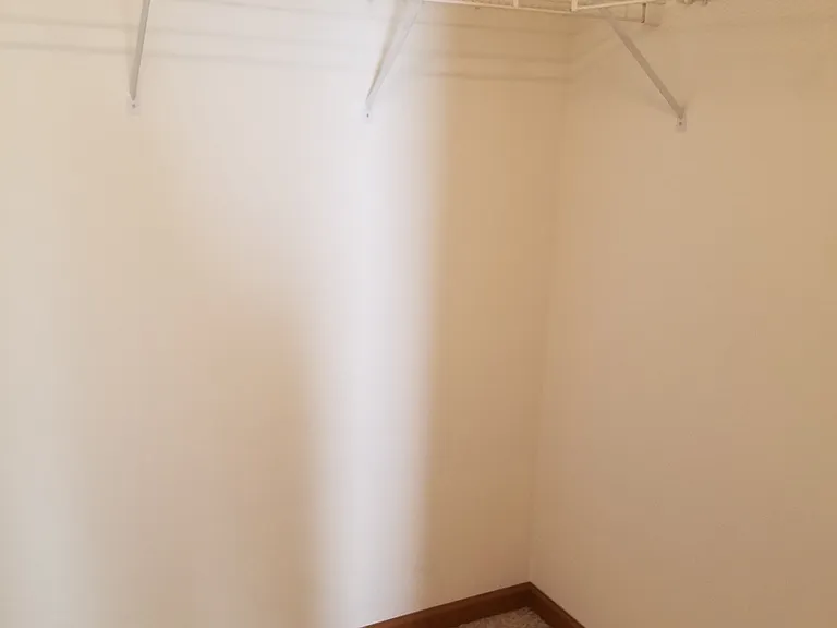 110 Phillips Ct — Photo 11