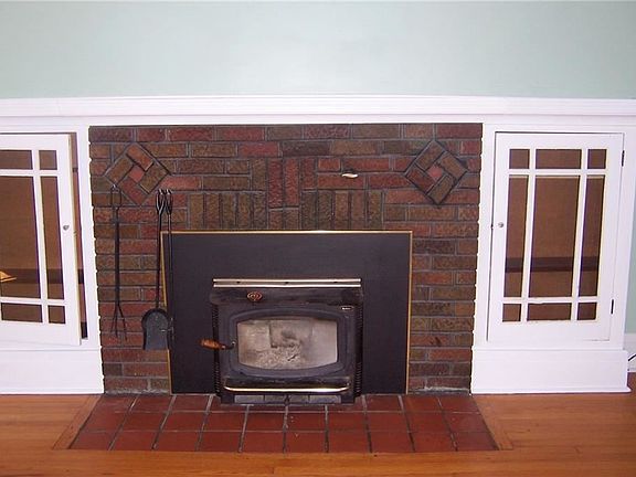 4th image of 225 Melbourne Ave