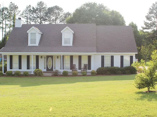 126 Ben Taylor Dr, Tallassee, AL 36078