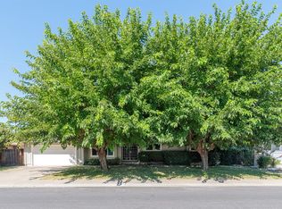 6632 Lake Park Dr, Sacramento, CA 95831