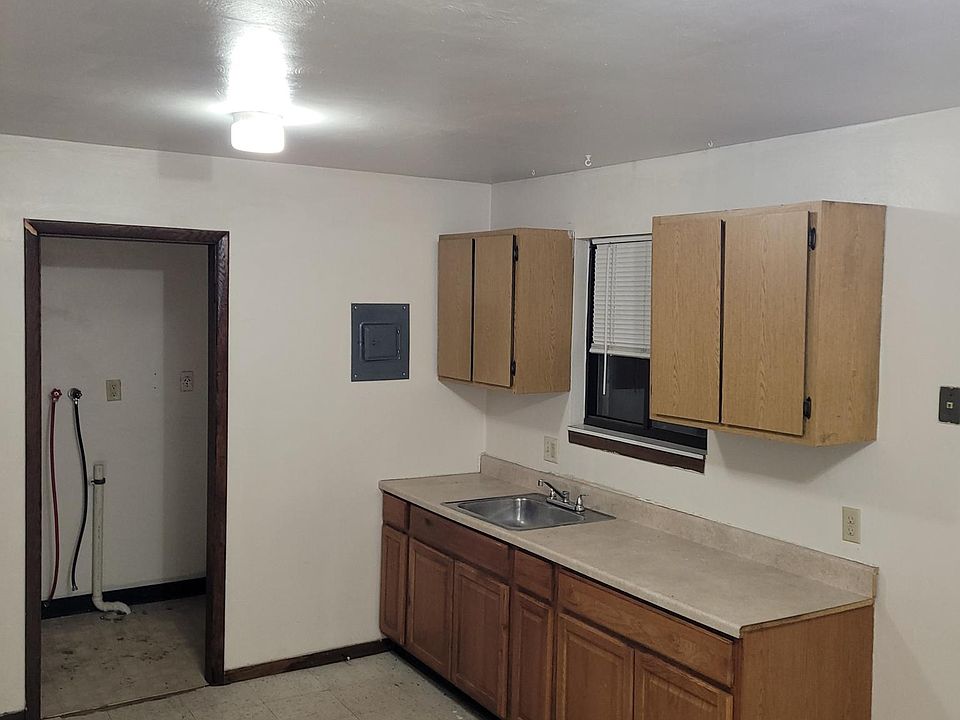 1st image of 3900 Orchard Ave APT 2