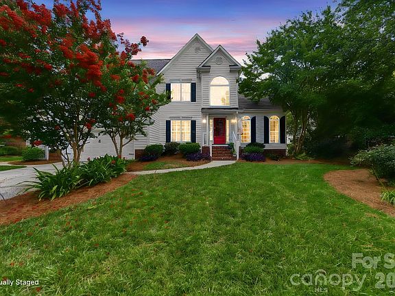 2nd image of 10203 Rougemont Ln