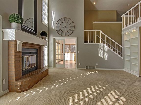 4th image of 5127 S Hogan Ln