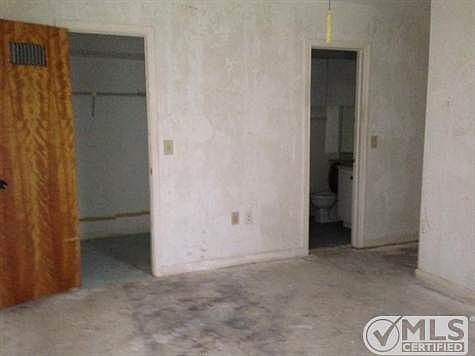 5th image of 2737 Lowson Blvd APT A