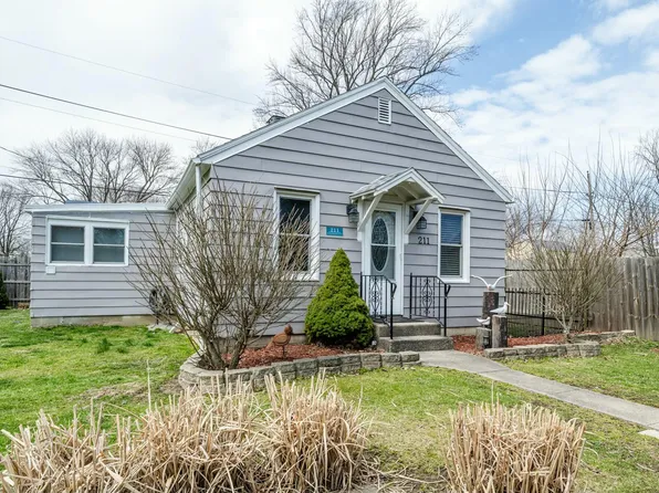 211 E Southeastern Ave, Galien, MI 49113