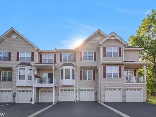 20 Windham Ct, Raritan Twp., NJ 08822