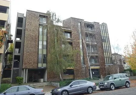 300 Vernon St #22 — Photo 15