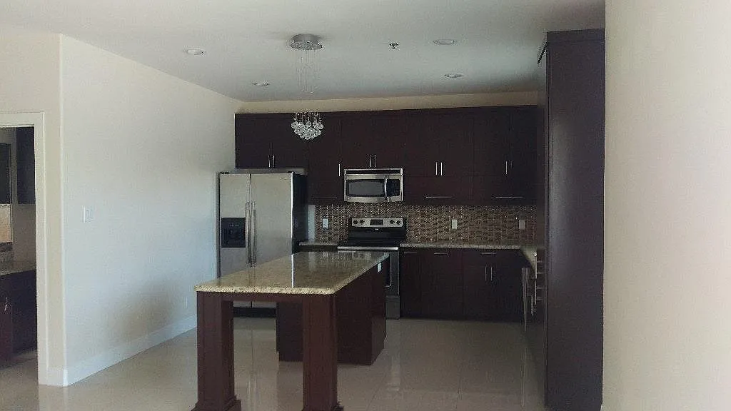 2 bed, 1351 sqft, $1,250 — Photo 3