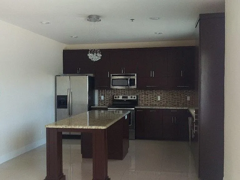1212 E Pineridge Ave #4 — Photo 3