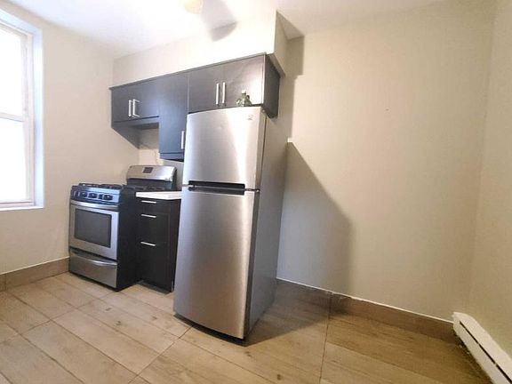 3rd image of 244 Clendenny Ave #2A