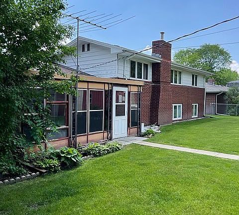 3rd image of 1121 W Reid Ave