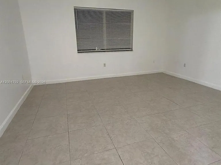 1300 NE 109th St #404 — Photo 10