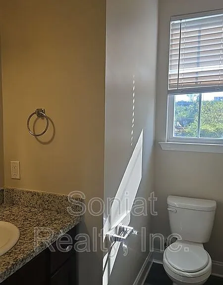 2325 Florida Ave — Photo 5