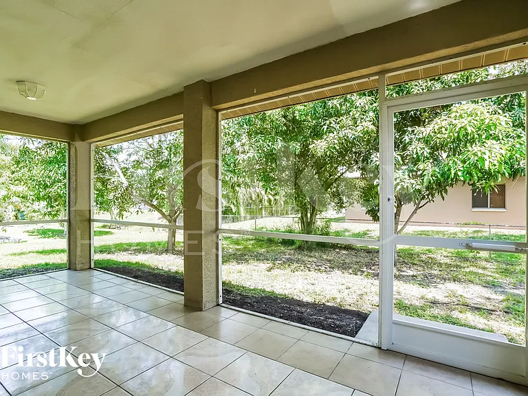 8441 Bahamas Rd — Photo 11