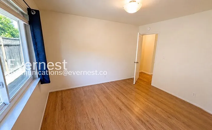 4335 Miranda Ave — Photo 10