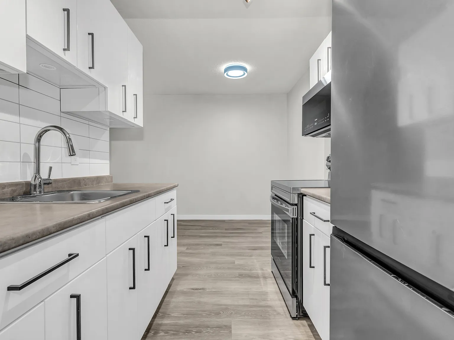 Cloverdale Apartments — Photo 1