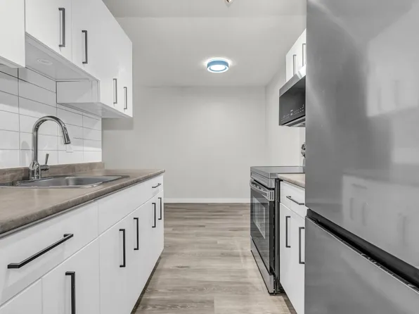 Cloverdale Apartments