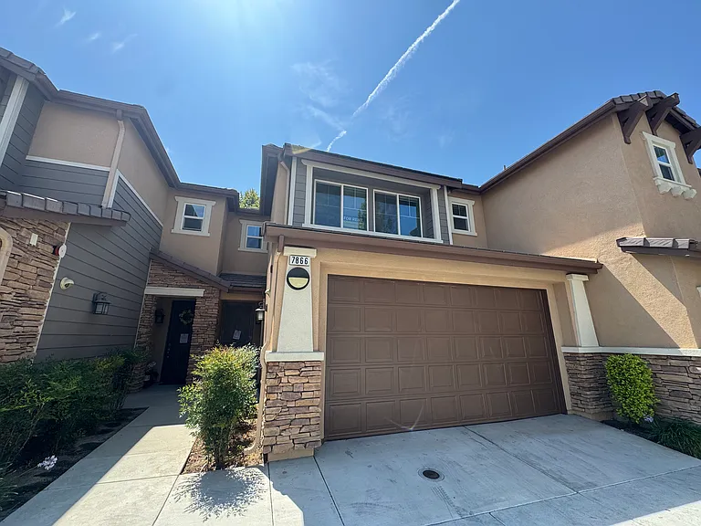 7866 Marbil Ln — Photo 37
