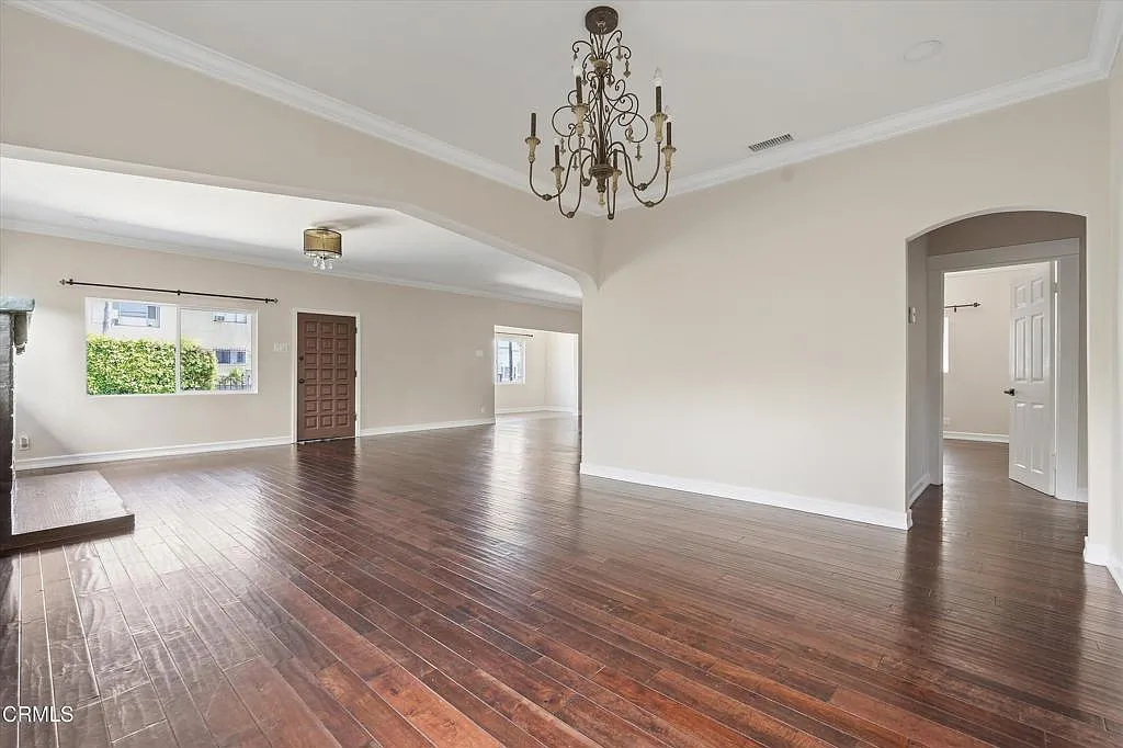 4 bed, 2.0 bath, 2000 sqft, $4,795 — Photo 4