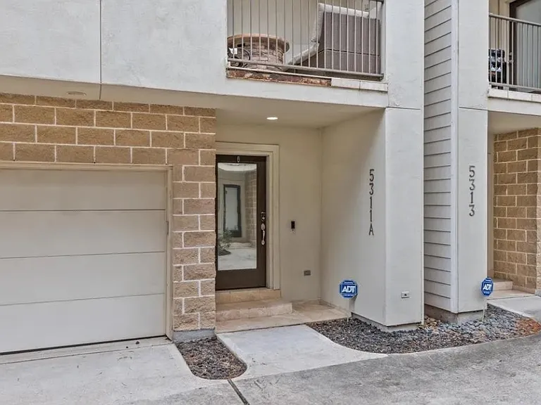 5311 Lillian St #A — Photo 2