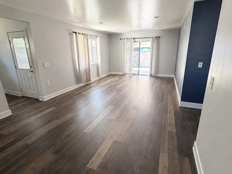 541 Kern St — Photo 9