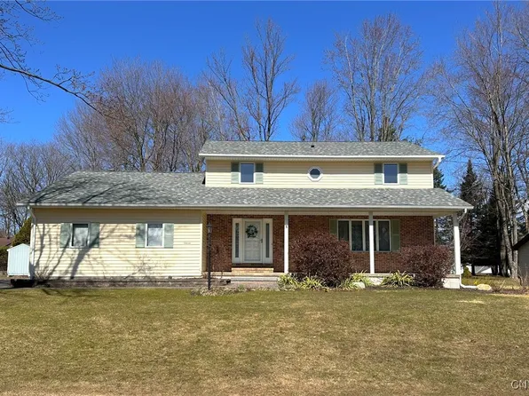 11 Wood Dale Rd, Whitesboro, NY 13492