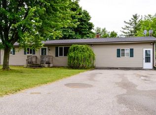 9825 Elmwood Dr, Freeland, MI