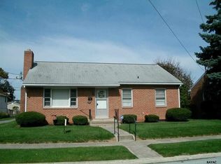 305 5th St, Hanover, PA 17331