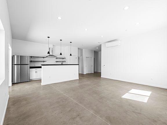 4th image of 7020 Scarvan Rd #1