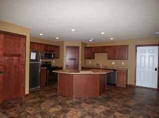 1732 12th St S APT A, Brookings, SD 57006
