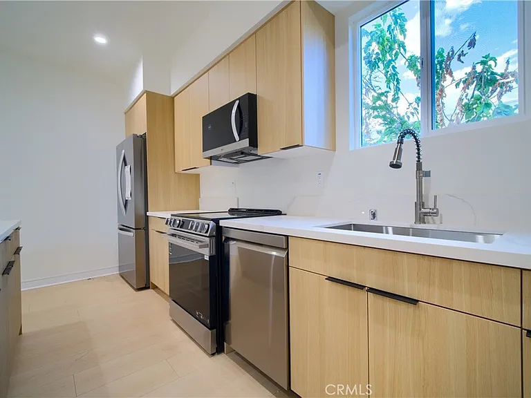 257 S Avenue 54 #1/4 — Photo 9