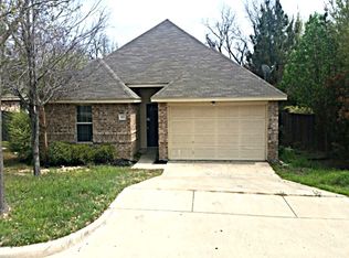 202 Willow Creek Dr, Weatherford, TX 76085