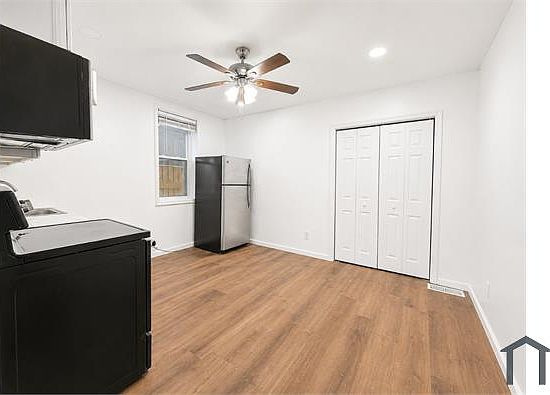 1st image of 318 N Paca St #4