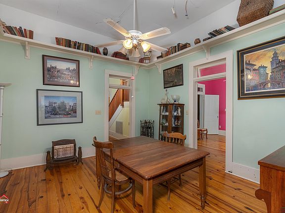 5th image of 107 W Clarksville St