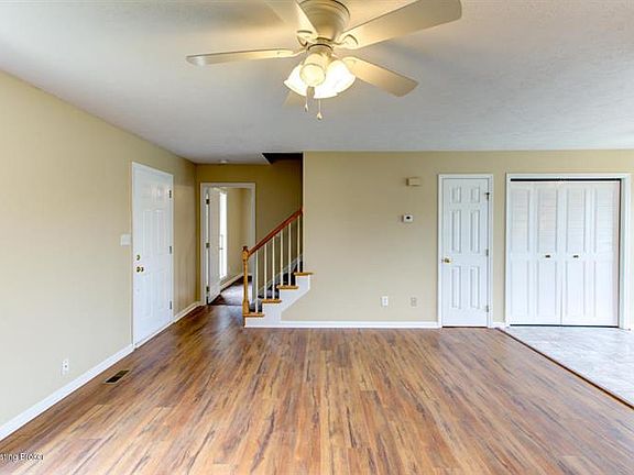 5th image of 9610 Combs Ln