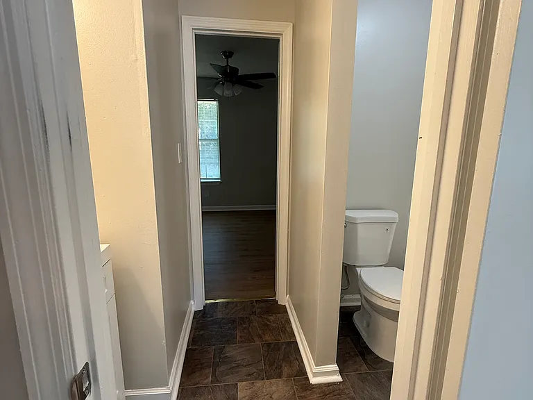 2560 Picardy Cir N — Photo 15