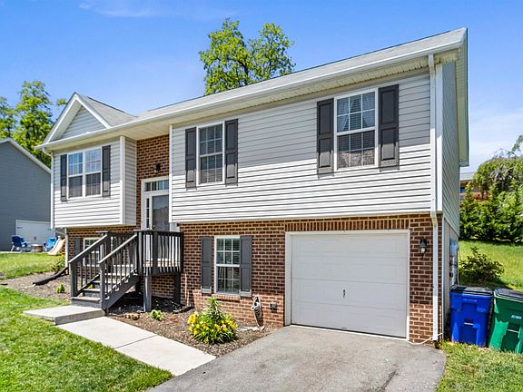 3rd image of 610 Keystone Dr