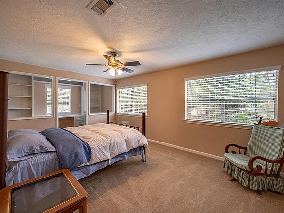 4th image of 12923 King Cir