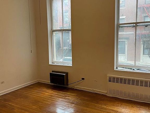 4th image of 56 Livingston St APT 2C