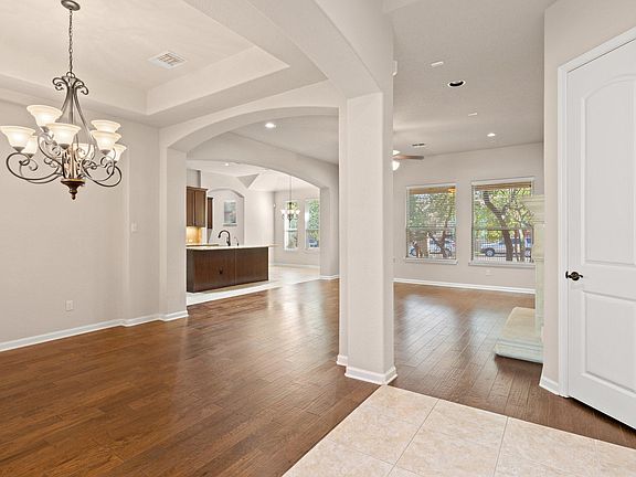 3rd image of 2804 Bellamy Cir