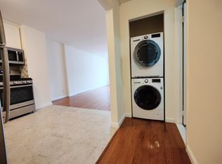 930 E 220th St, Bronx, NY 10469